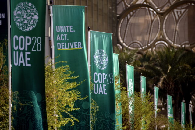 COP28: Η τύχη των ορυκτών καυσίμων στο τραπέζι των διαπραγματεύσεων
