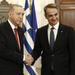 Συνάντηση Μητσοτάκη-Ερντογάν: Υπεγράφη διακήρυξη φιλίας Ελλάδας και Τουρκίας