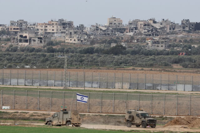 Γάζα: Συνεχιζόμενα ισραηλινά πυρά στο κέντρο ασθενοφόρων της Τζαμπάλια – Απειλούνται 130 άμαχοι