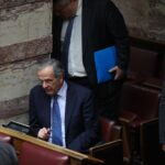 Πέρασε η τροπολογία για τους μετανάστες – Καταψήφισε ο Α. Σαμαράς