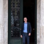 «Μήνυμα, αντί αποχαιρετισμού» του Κώστα Μπακογιάννη στους δημότες της Αθήνας