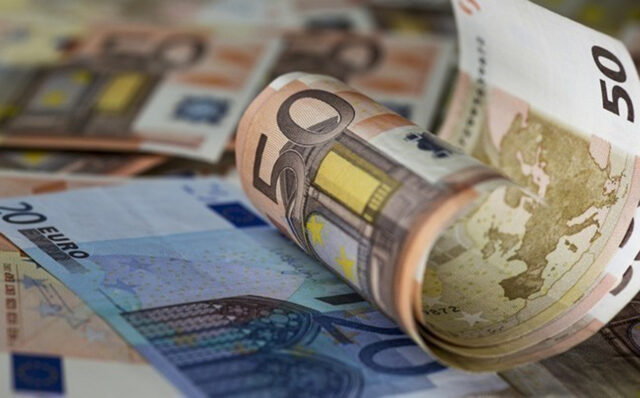 Άνοιξαν οι αιτήσεις για το voucher 750 ευρώ μέσω της ΔΥΠΑ