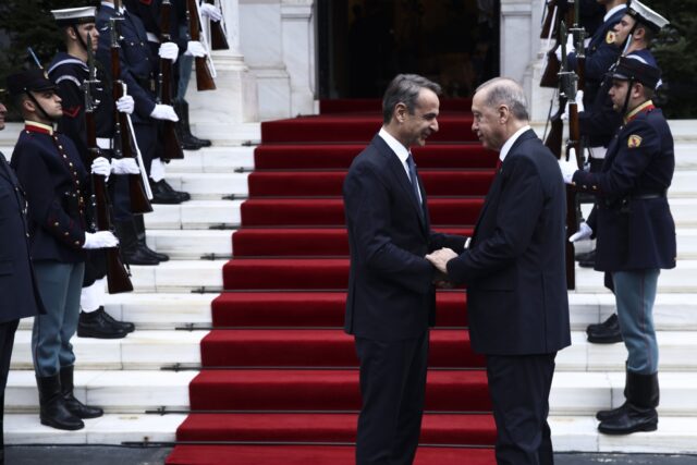 Χακάν Φιντάν: Τον Απρίλιο η συνάντηση Μητσοτάκη-Ερντογάν