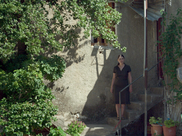 Το αινιγματικό σινεμά της Άνγκελα Σάνελεκ σε ένα απολαυστικό αφιέρωμα