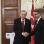 Τι περιλαμβάνει η διακήρυξη Φιλίας και Καλής Γειτονίας που υπέγραψαν Μητσοτάκης-Ερντογάν