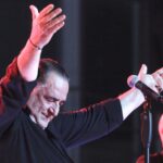 Πέθανε ο λαϊκός τραγουδιστής Βασίλης Καρράς