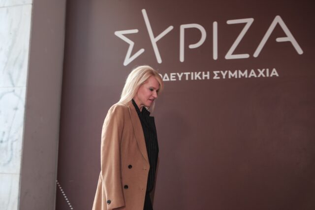 Θεοδώρα Τζάκρη: «Η αλήθεια είναι ότι στους αγρότες… τον ήπιαμε»