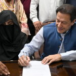 Πακιστάν: Ο πρώην πρωθυπουργός Ιμράν Χαν και η σύζυγός του καταδικάστηκαν για διαφθορά