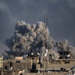 Φονικές ισραηλινές επιδρομές στη Γάζα – Εισήλθαν φάρμακα που προορίζονται για τους ομήρους