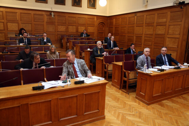 Τέμπη: Το σύνολο της δικογραφίας ζητούν οι βουλευτές του ΠΑΣΟΚ στην Εξεταστική