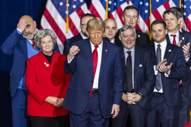 Επικράτησε ο Τραμπ στην πρώτη εσωκομματική ψηφοφορία των Ρεπουμπλικάνων στην Άιοβα