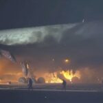 Ιαπωνία: Στις φλόγες επιβατικό αεροπλάνο στο αεροδρόμιο του Τόκιο [ΒΙΝΤΕΟ]