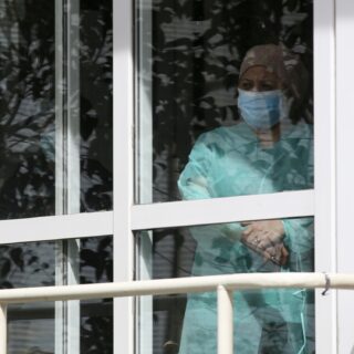 Στα μεγαλύτερα αντικαρκινικά νοσοκομεία της χώρας, οι ελλείψεις πληθαίνουν