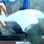 ΗΠΑ: Επιτέθηκε στην πρόεδρο του δικαστηρίου όταν έμαθε ότι θα μπει φυλακή [ΒΙΝΤΕΟ]