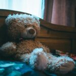 Ελεύθερη η 26χρονη που παρακολουθούσε τον πρώην της μέσω… λούτρινου