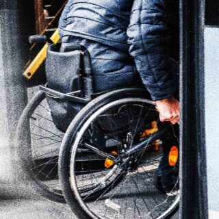 «Καθολική πρόσβαση» για τα άτομα με αναπηρία στα ΜΜΜ… με εξαιρέσεις