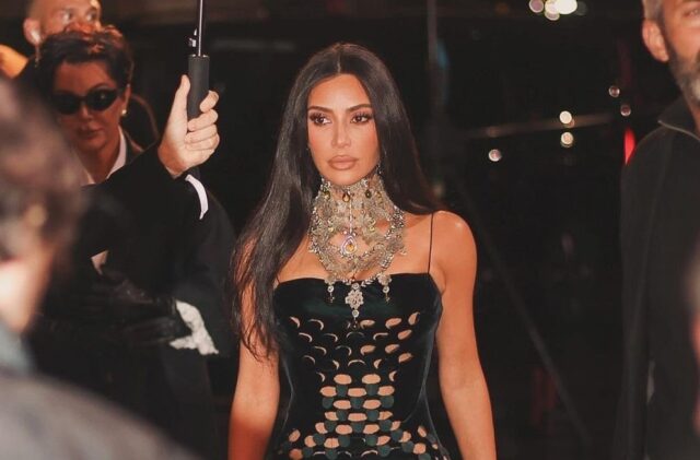 Κιμ Καρντάσιαν: Ο διπλός ρόλος σε ντοκιμαντέρ του BBC για τη ζωή της Ελίζαμπεθ Τέιλορ