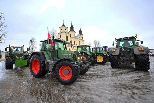 Οι αγρότες ξεσηκώθηκαν σε όλη την Ευρώπη