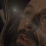 «Spaceman»: Ο Άνταμ Σάντλερ «ξεγυμνώνει» την ψυχή του σε ένα αλλόκοτο πλάσμα του διαστήματος [TRAILER]