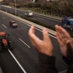 Αγρότες: Έφτασαν στο Σύνταγμα τα πρώτα τρακτέρ