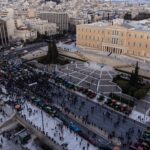 Αγρότες: Οι πρώτες εικόνες με τα τρακτέρ στο Σύνταγμα