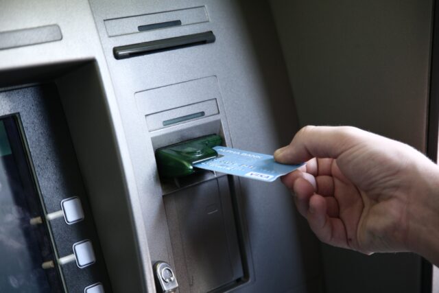 Έρευνα: «Ο μισθός δεν φθάνει» για πάνω από τους μισούς εργαζόμενους