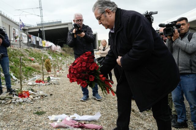 Οι πολιτικοί αρχηγοί για τον έναν χρόνο από την τραγωδία στα Τέμπη [ΒΙΝΤΕΟ]