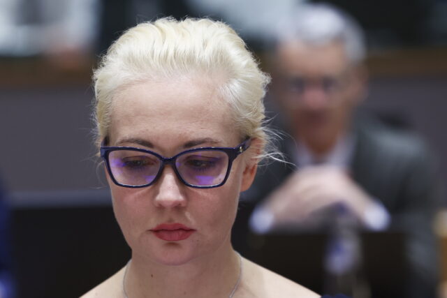 Γιούλια Ναβάλναγια: «Ο Πούτιν σκότωσε τον σύζυγό μου με νόβιτσοκ»