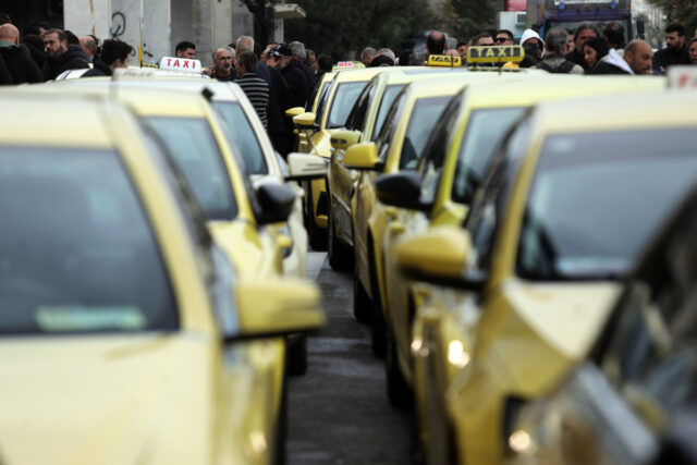 Αττική: 24ωρη απεργία στα ταξί την Τετάρτη