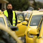 Πορεία διαμαρτυρίας των οδηγών ταξί στο Υπουργείο Μεταφορών