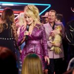 Dolly Parton: Συγχαρητήρια από την «βασίλισσα» της κάντρι στην Beyoncé για την επιτυχία του «Texas Hold’Em»
