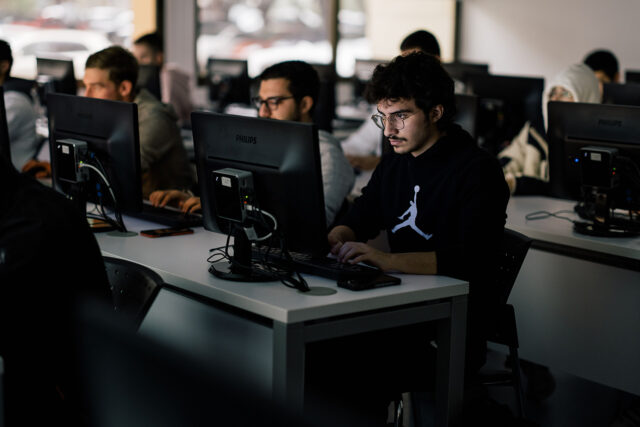 Ευρωπαϊκό Πανεπιστήμιο Κύπρου: Συνεργασία της Σχολής Διοίκησης Επιχειρήσεων με το London Stock Exchange Group