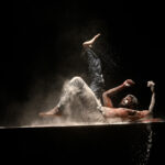 Ο βραβευμένος χορευτής Pak Ndjamena έρχεται στην Αθήνα για να παρουσιάσει την παράσταση Deus Nos Acudi – God Help Us