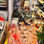 Άγνωστοι βανδάλισαν το Polyamorous στα Εξάρχεια