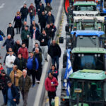 Στον δρόμο για την Αθήνα οι αγρότες με τα τρακτέρ