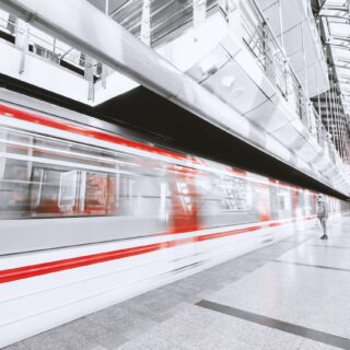 Ομηρία σε τρένο στην Ελβετία – Νεκρός άνδρας που ήταν οπλισμένος με τσεκούρι και μαχαίρι