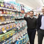 Επίσκεψη Μητσοτάκη σε σούπερ μάρκετ: «Οι πολίτες βλέπουν ήδη χαμηλότερες τιμές στο ράφι»