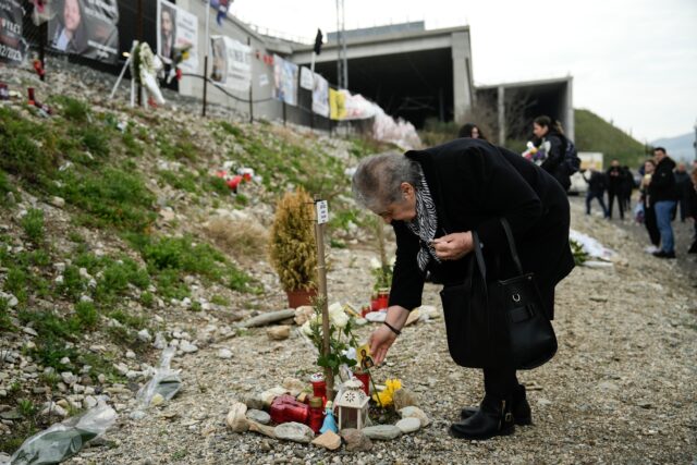 Τέμπη: Διεκόπη η πρώτη εκδίκαση αγωγής αποζημίωσης συγγενών θυμάτων