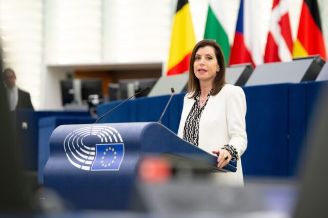 Το ΣτΕ ακυρώνει τα πρόστιμα κατά της ΝΔ για τη διαρροή e-mail αποδήμων