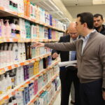 Ακρίβεια: «Πρεμιέρα» των νέων μέτρων – «Αυτοψία» Σκρέκα σε σούπερ μάρκετ