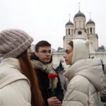 Κηδεία Ναβάλνι: Χιλιάδες υποστηρικτές του συγκεντρώθηκαν για τη νεκρώσιμη ακολουθία