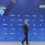 Ευρωπαϊκό Λαϊκό Κόμμα: Προτείνει το «μοντέλο» της Ρουάντα για το μεταναστευτικό