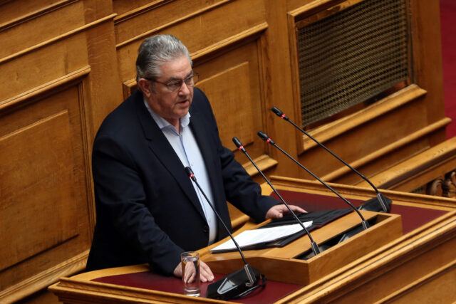 Δ. Κουτσούμπας για ιδιωτικά πανεπιστήμια: «Τα δίδακτρα αναγκάζουν φοιτήτριες να ψάχνουν sugar daddies»