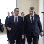 Συνάντηση Κυρ. Μητσοτάκη με τον πρωθυπουργό της Ρουμανίας