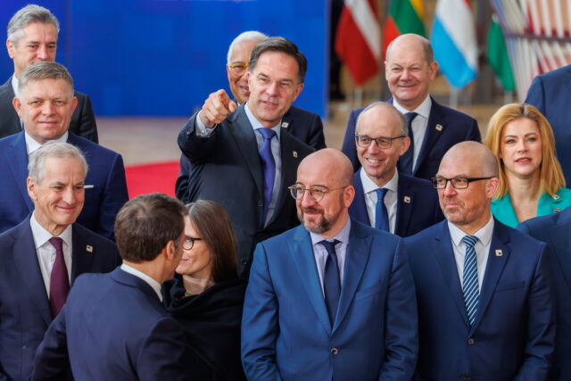 Δυτικές τράπεζες προειδοποιούν για κινδύνους στο σχέδιο της ΕΕ να κατάσχει ρωσικά κεφάλαια