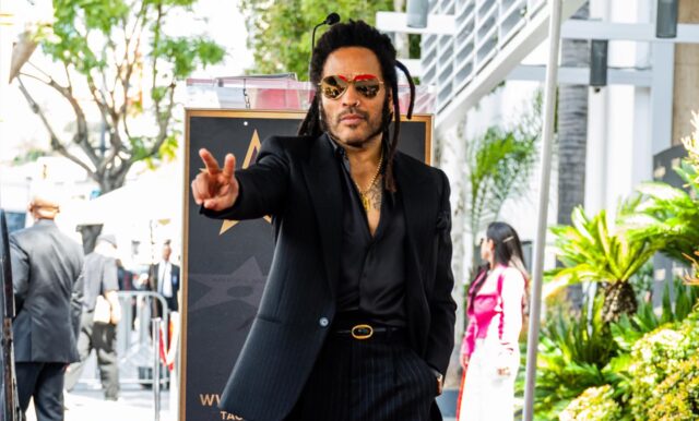 Ο Λένι Κράβιτζ απέκτησε αστέρι στη Λεωφόρο της Δόξας στο Χόλιγουντ