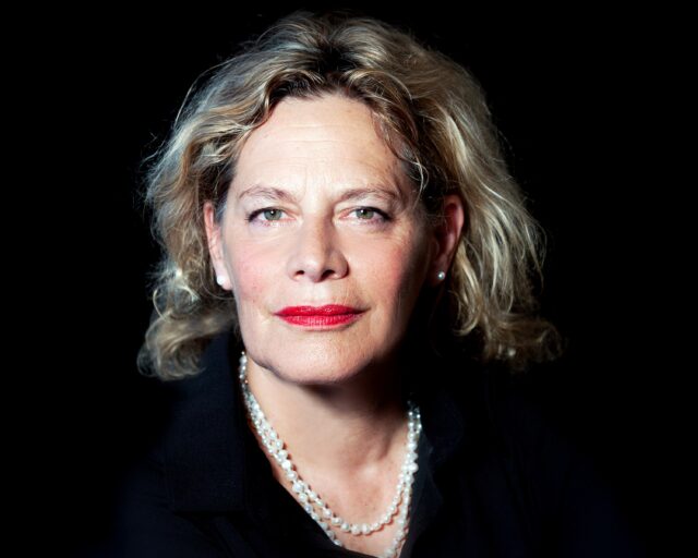 Η Nadya Tolokonnikova από τις Pussy Riot και η συγγραφέας Deborah Levy στο WOW Athens 2024