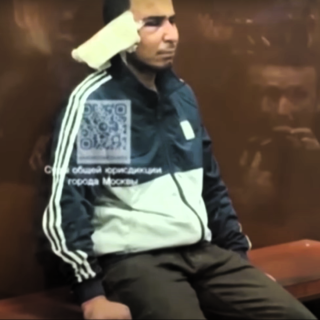 Επίθεση στη Μόσχα: Η Ρωσία απαγορεύει τα βασανιστήρια διά του Συντάγματος – τώρα τα εγκωμιάζει