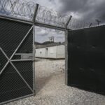 Συνελήφθησαν τέσσερις συνοριοφύλακες για βασανιστήρια κρατούμενου στην Αμυγδαλέζα