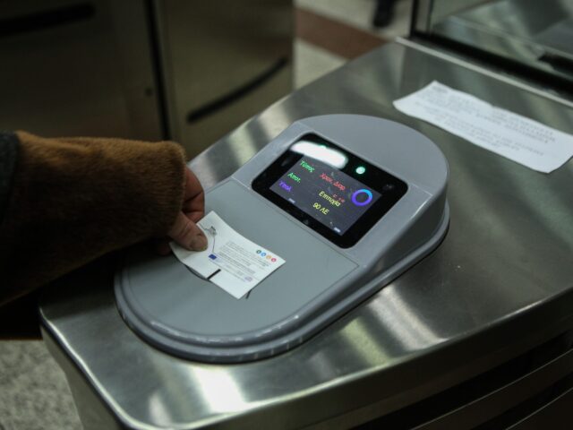 Αυξάνονται τα πρόστιμα για όσους δεν έχουν εισιτήριο στα Μέσα Μαζικής Μεταφοράς